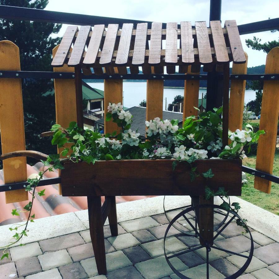 A Due Passi Bed & Breakfast ลอริกา ภายนอก รูปภาพ