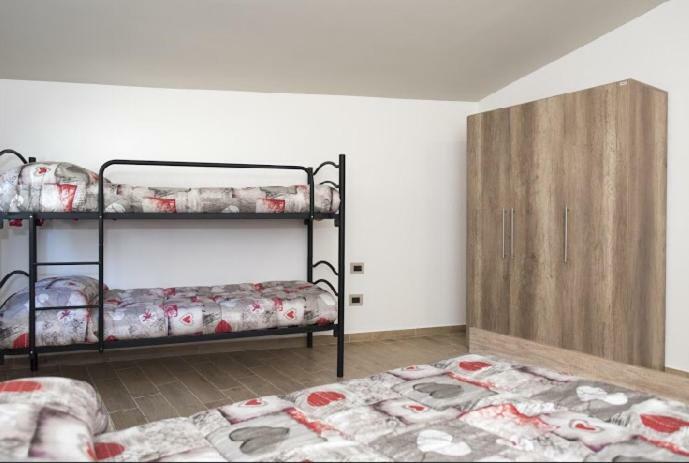 A Due Passi Bed & Breakfast ลอริกา ภายนอก รูปภาพ